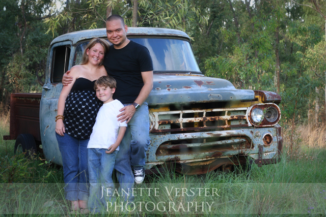 family-at-the-car