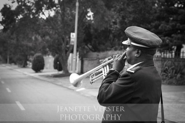 playing-to-an-empty-street